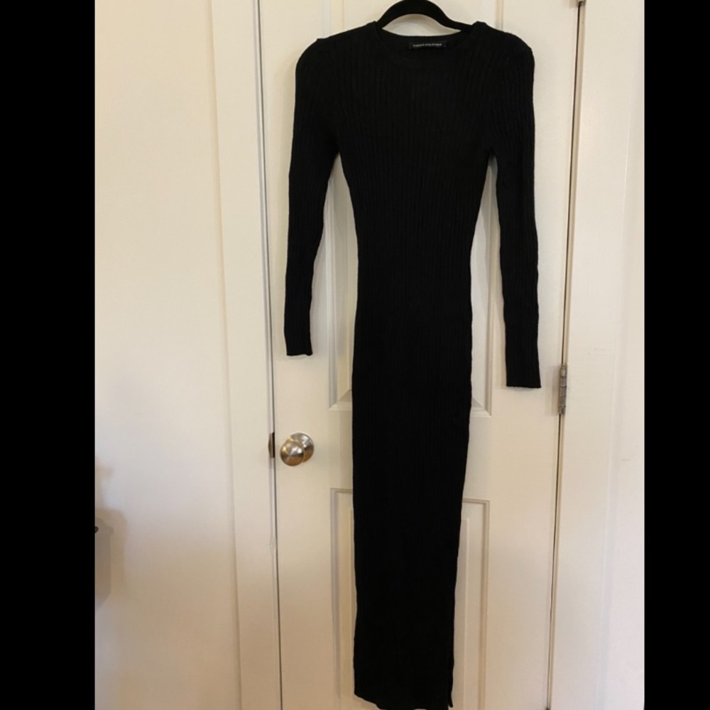 Ribbed midi body-con dress